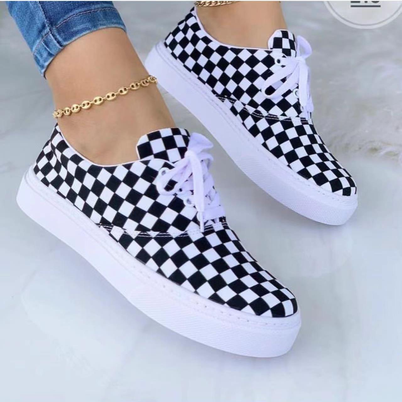 Lace-up Canvas Fashion Walking Sneakers - Frazeshop